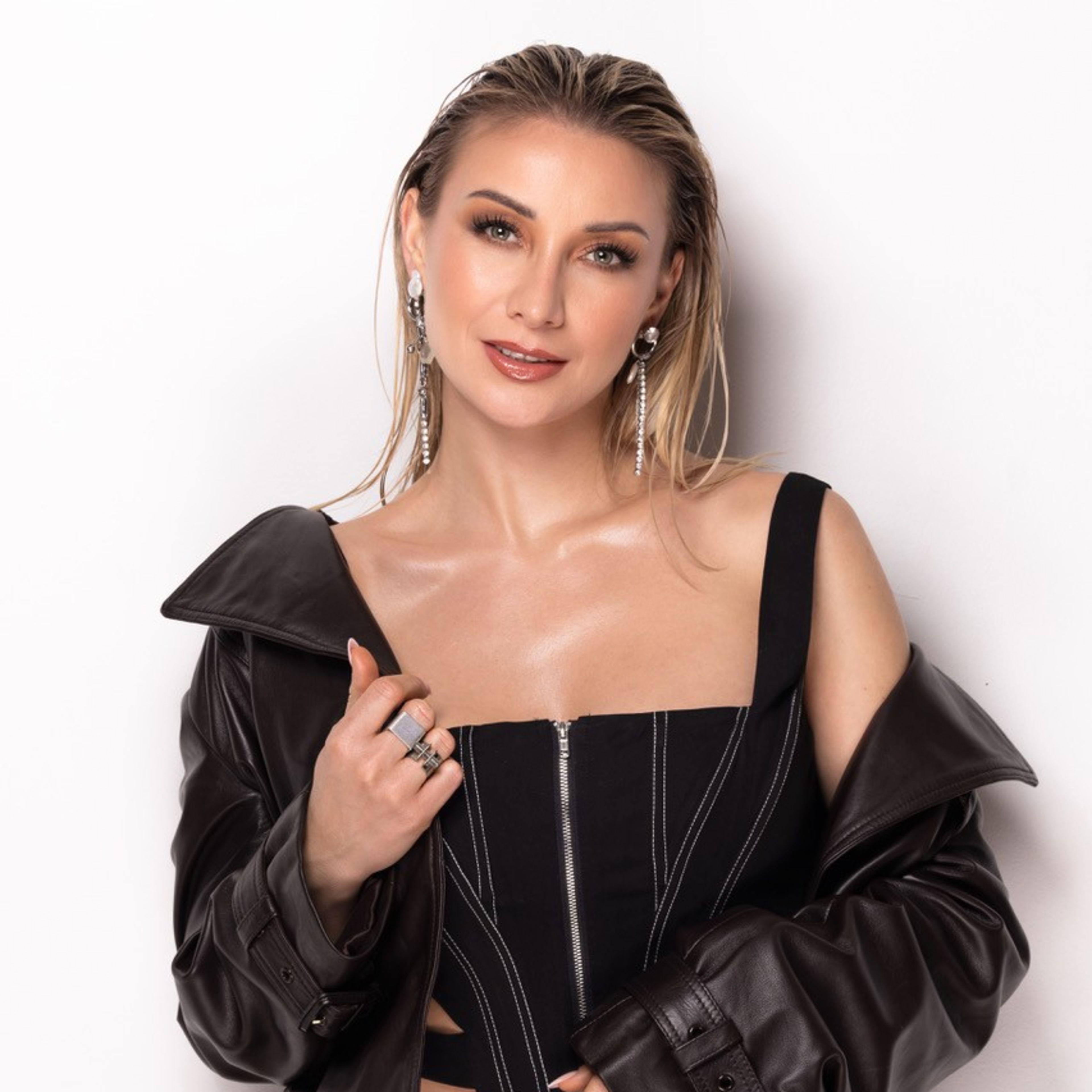 Anna-Carina Woitschack Anna-Carina Woitschack