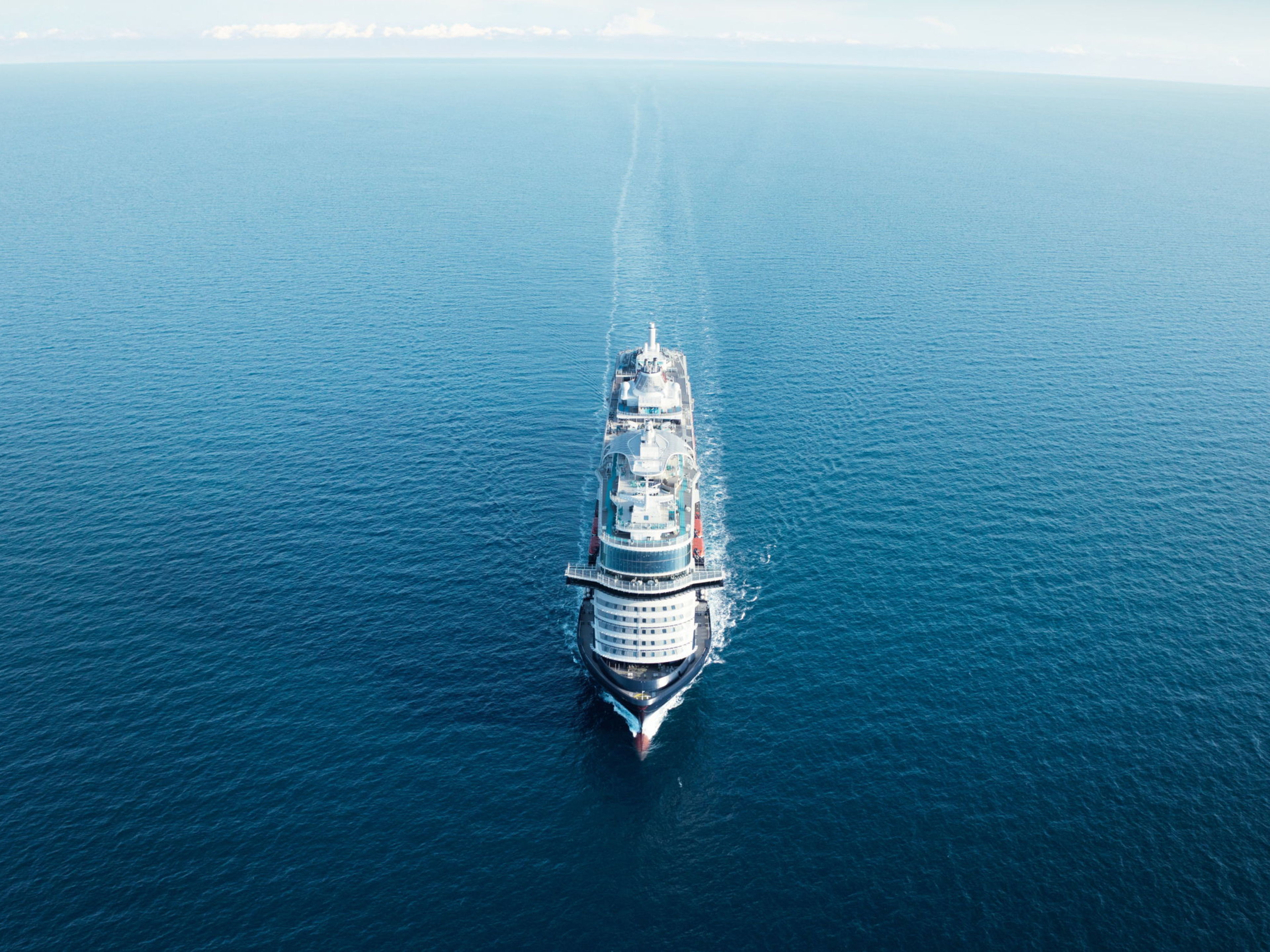 Mein Schiff Flow Drohnenaufnahme frontal Mein Schiff Flow Drohnenaufnahme frontal