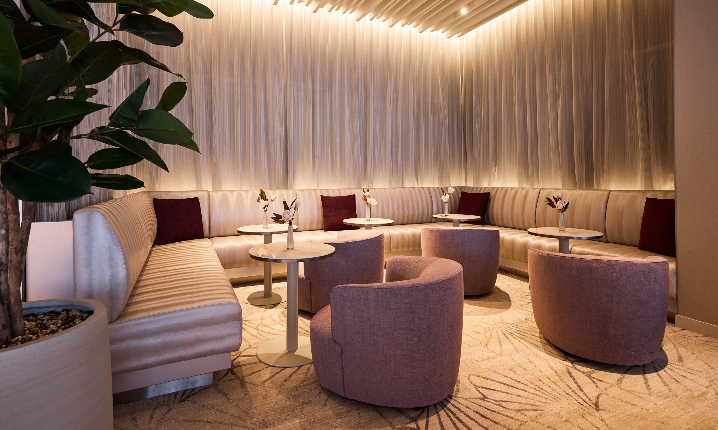 X-Lounge auf der Mein Schiff Relax