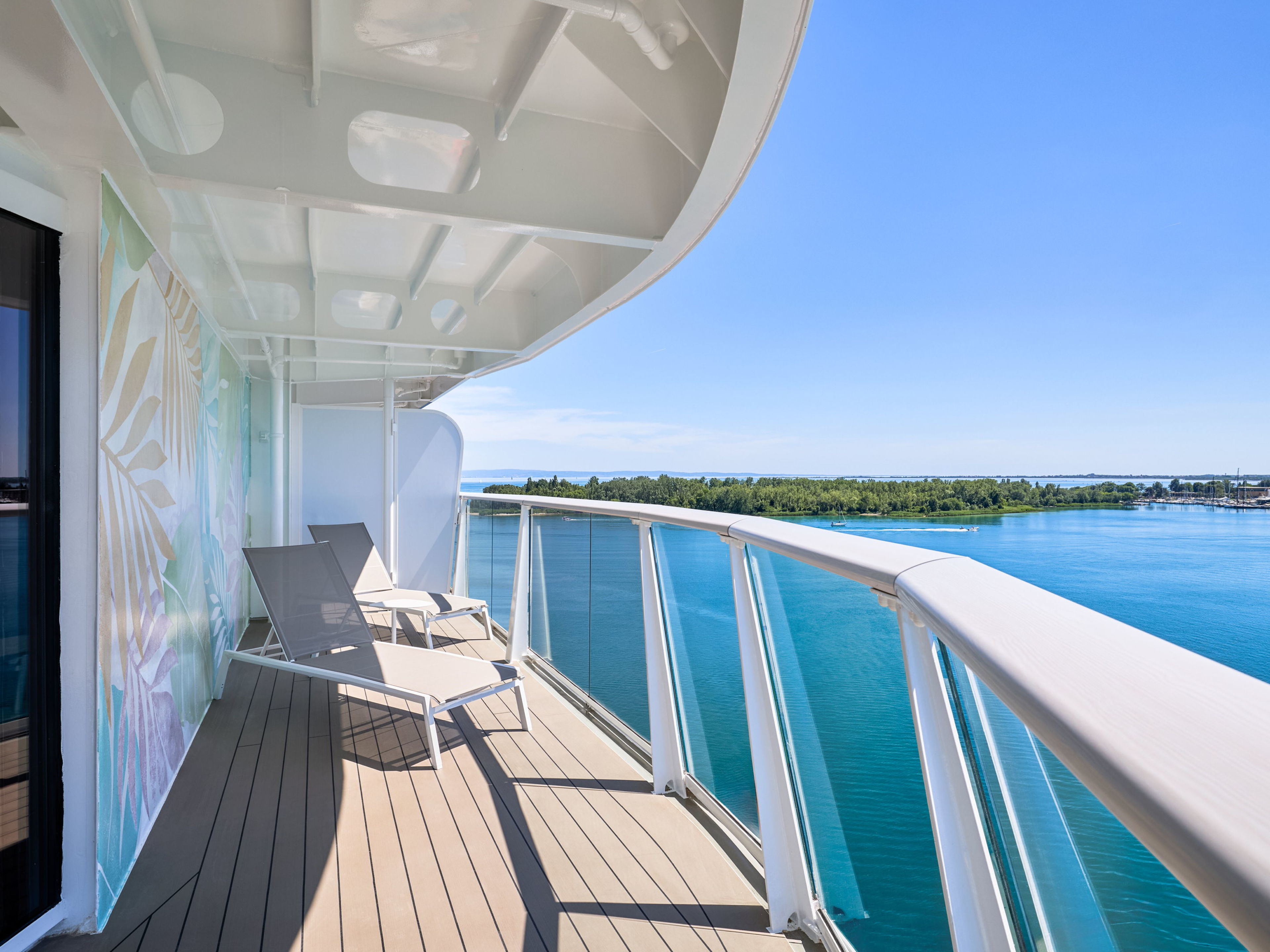 Balkon der Fernweh Suite auf der Mein Schiff Flow Balkon der Fernweh Suite auf der Mein Schiff Flow