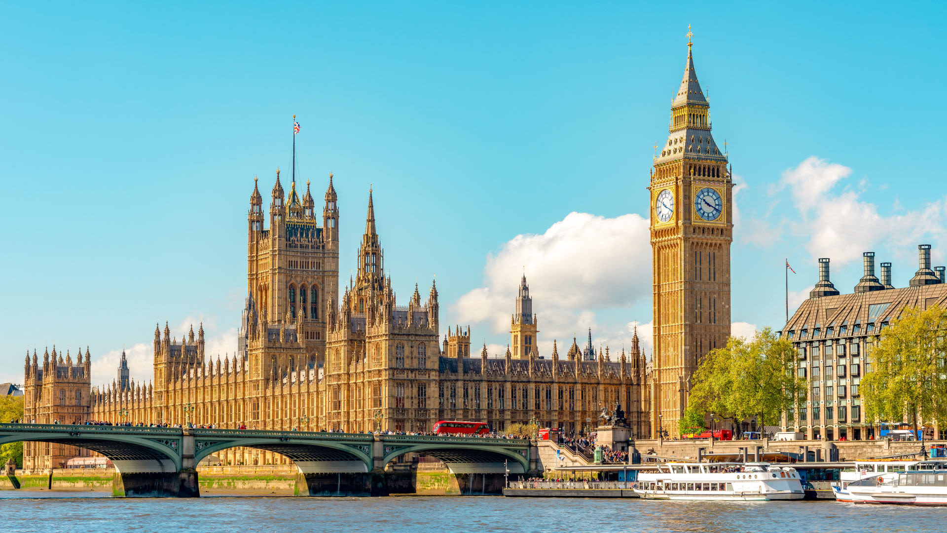 Big Ben und Houses of Parliament, London, sonniger Tag.