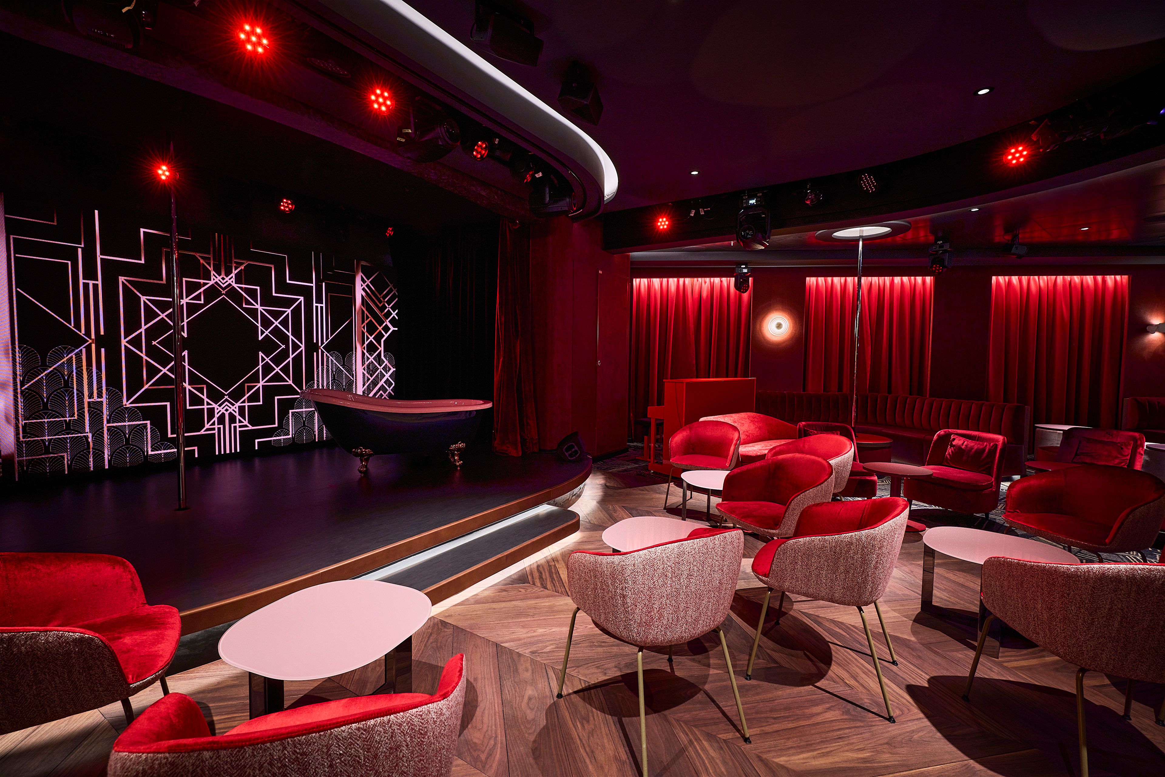 La Cage - Burlesque, Bar & Casino
