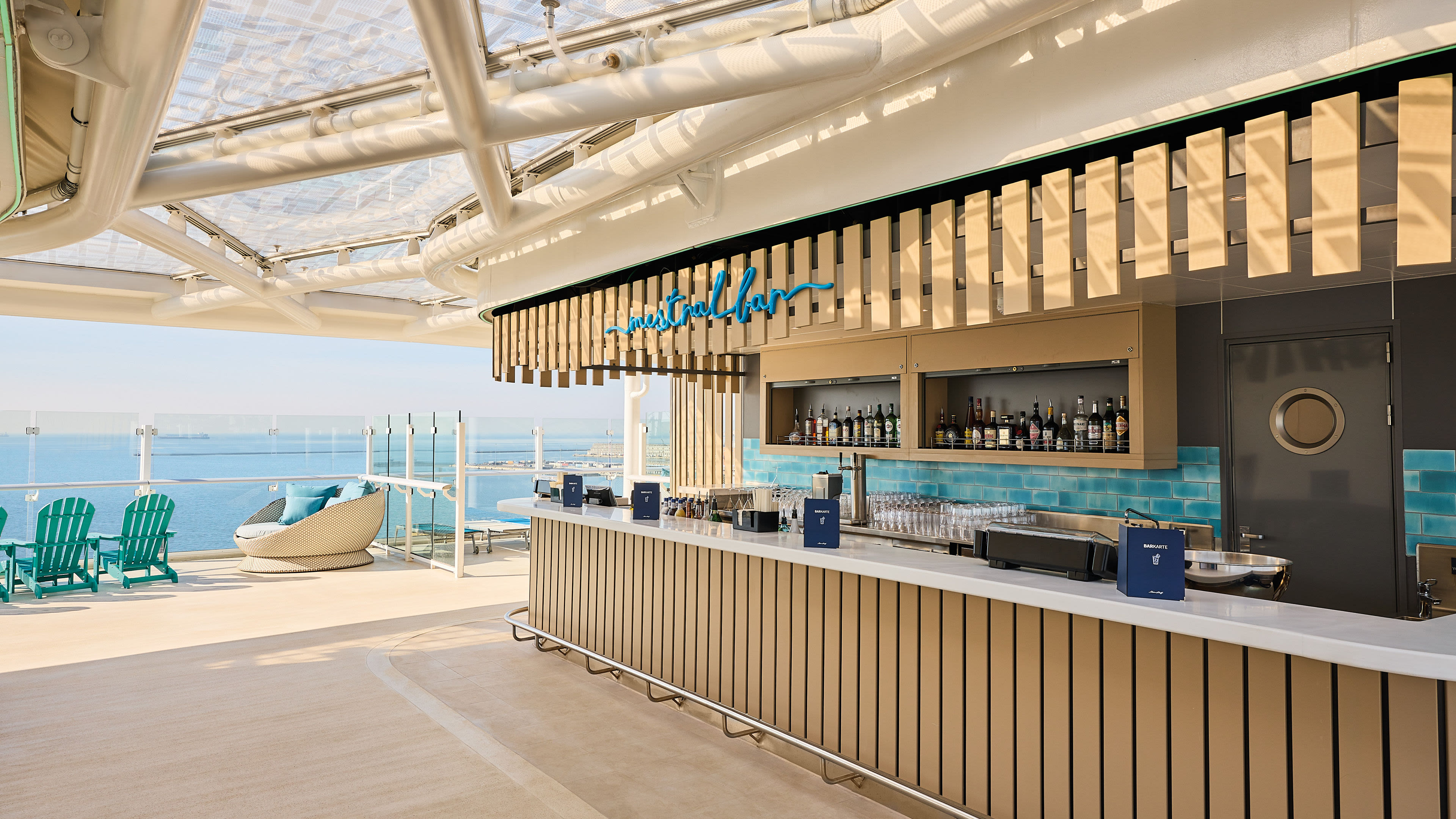 Mistral Bar