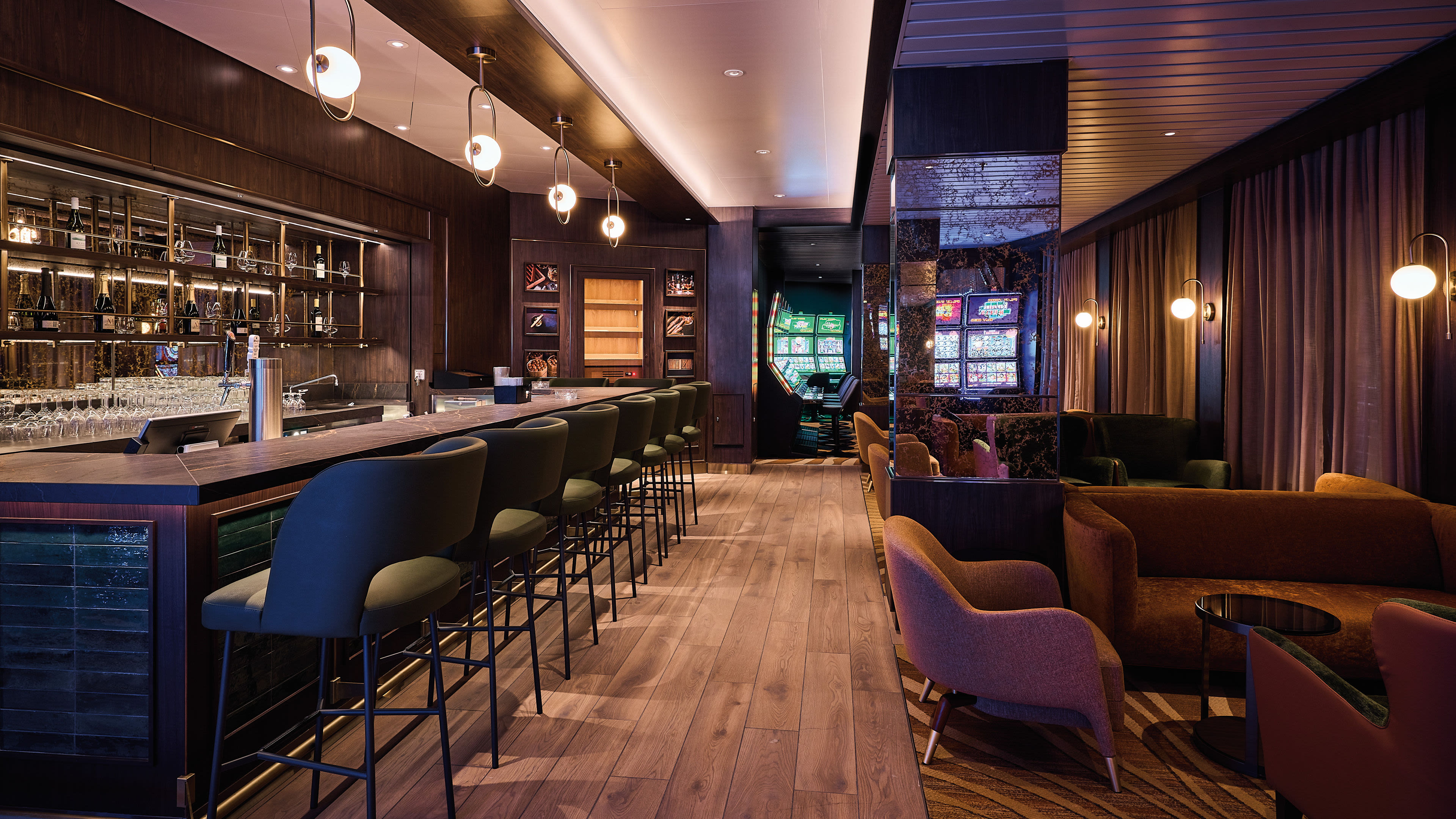 Casino & Lounge