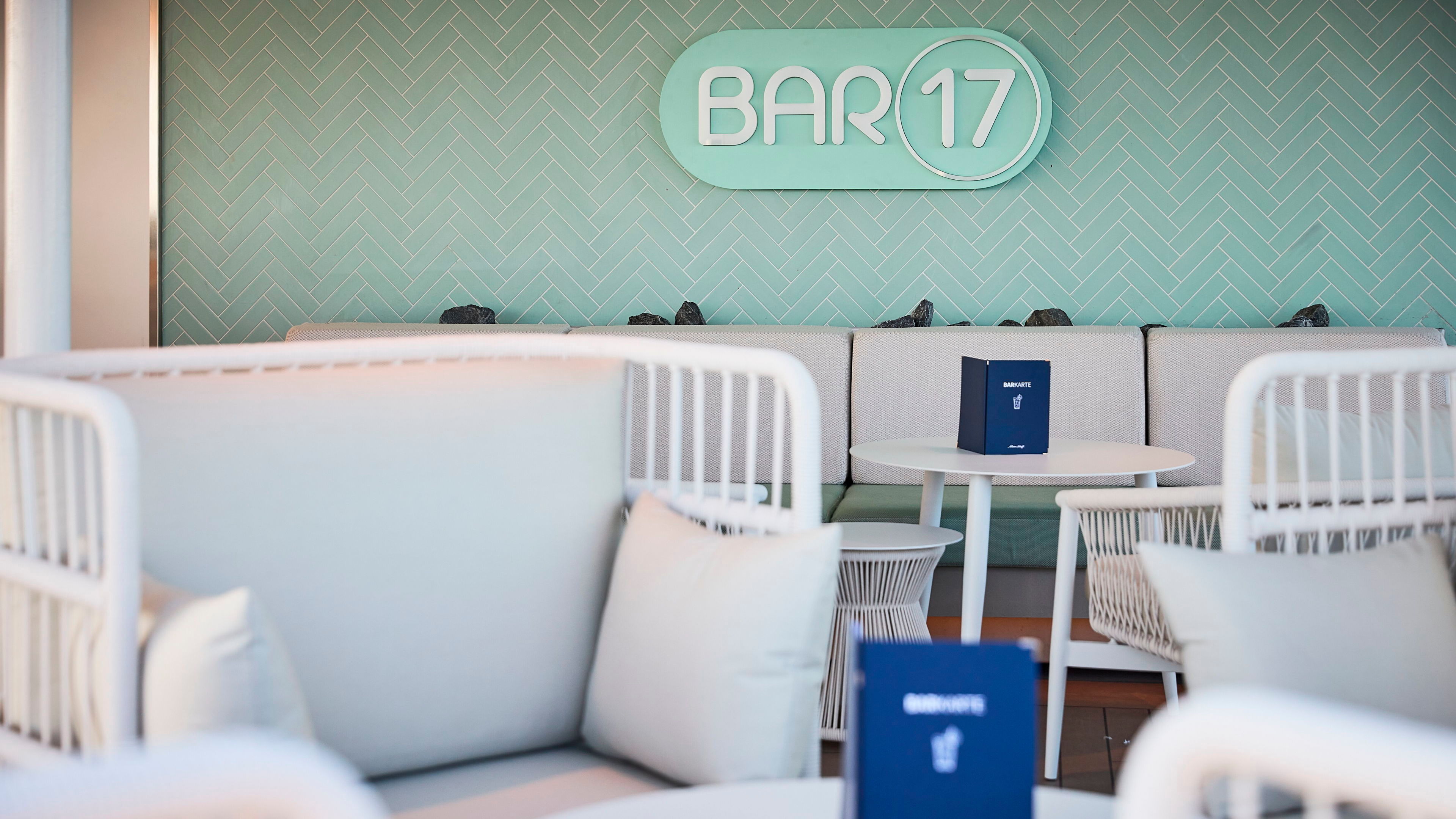 Bar 17