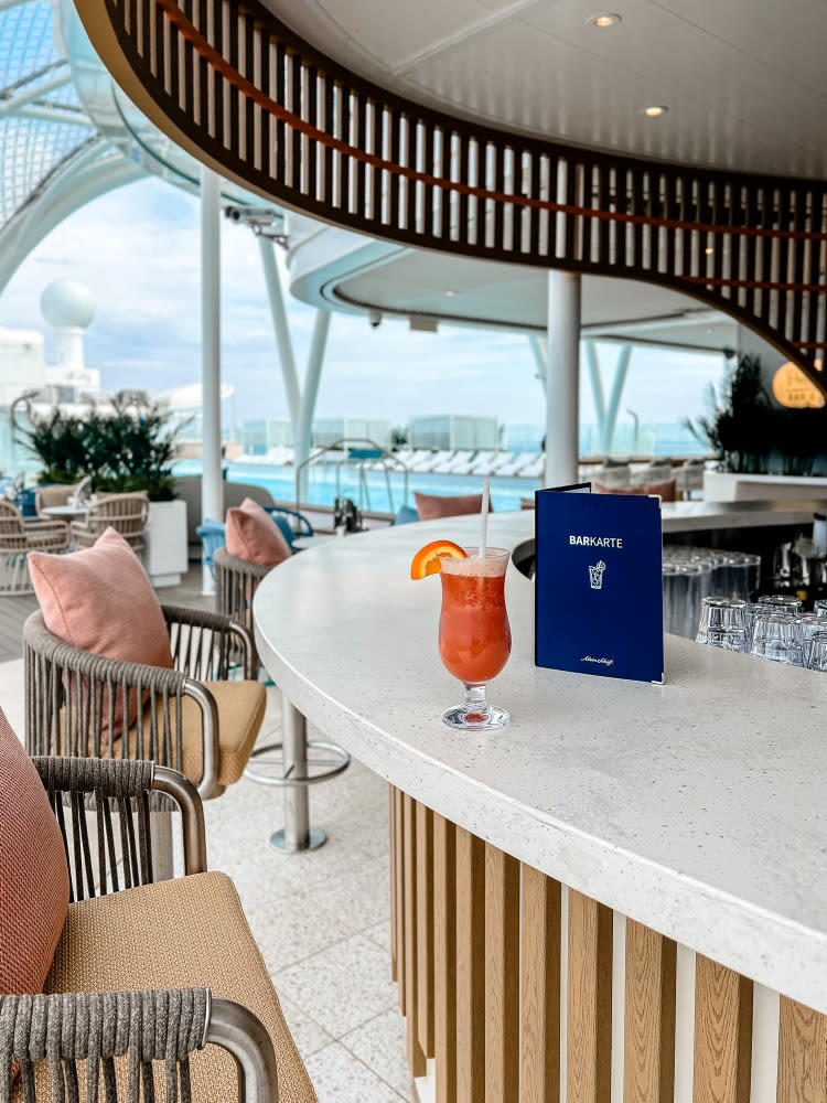Pool Bar