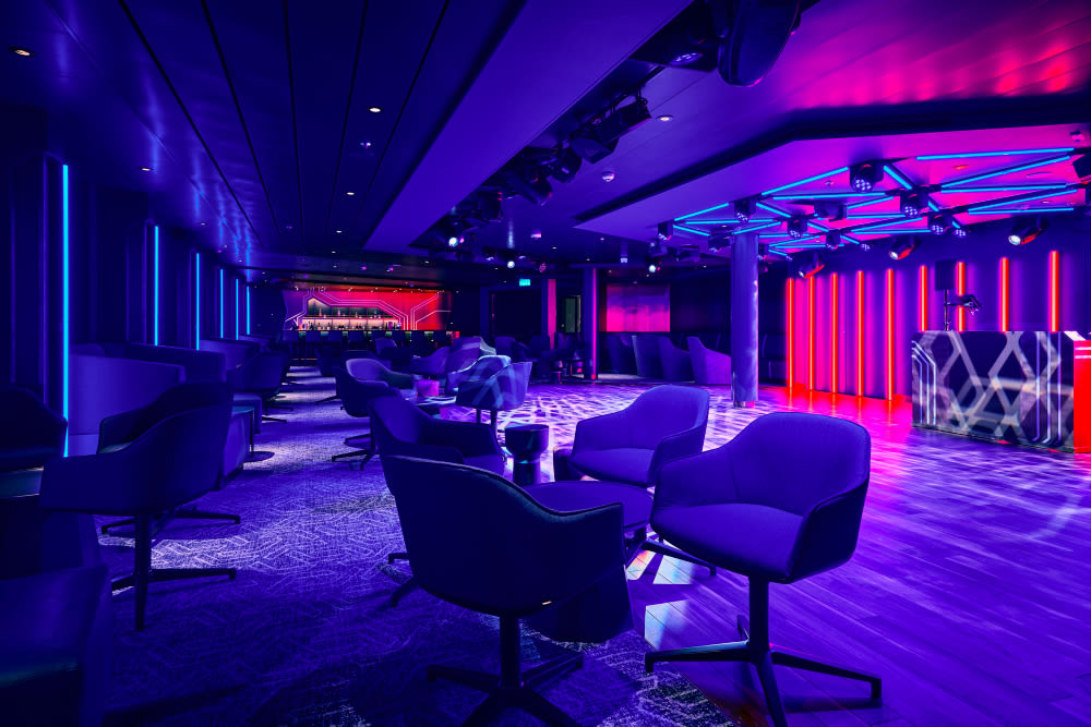 D4 – Club & Lounge