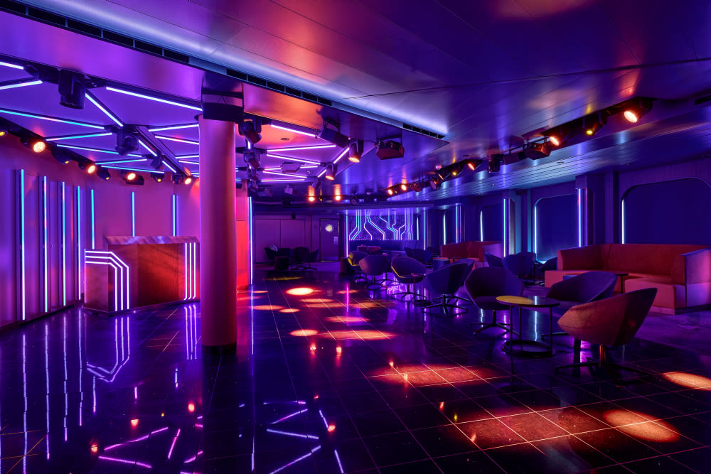 D4 – Club & Lounge