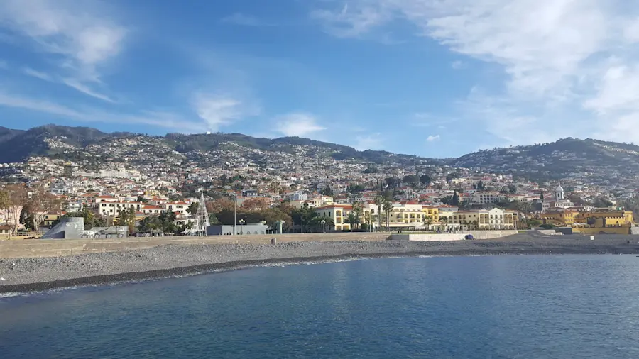 Kanaren: Funchal (Madeira) & Puerto del Rosario (Fuerteventura)