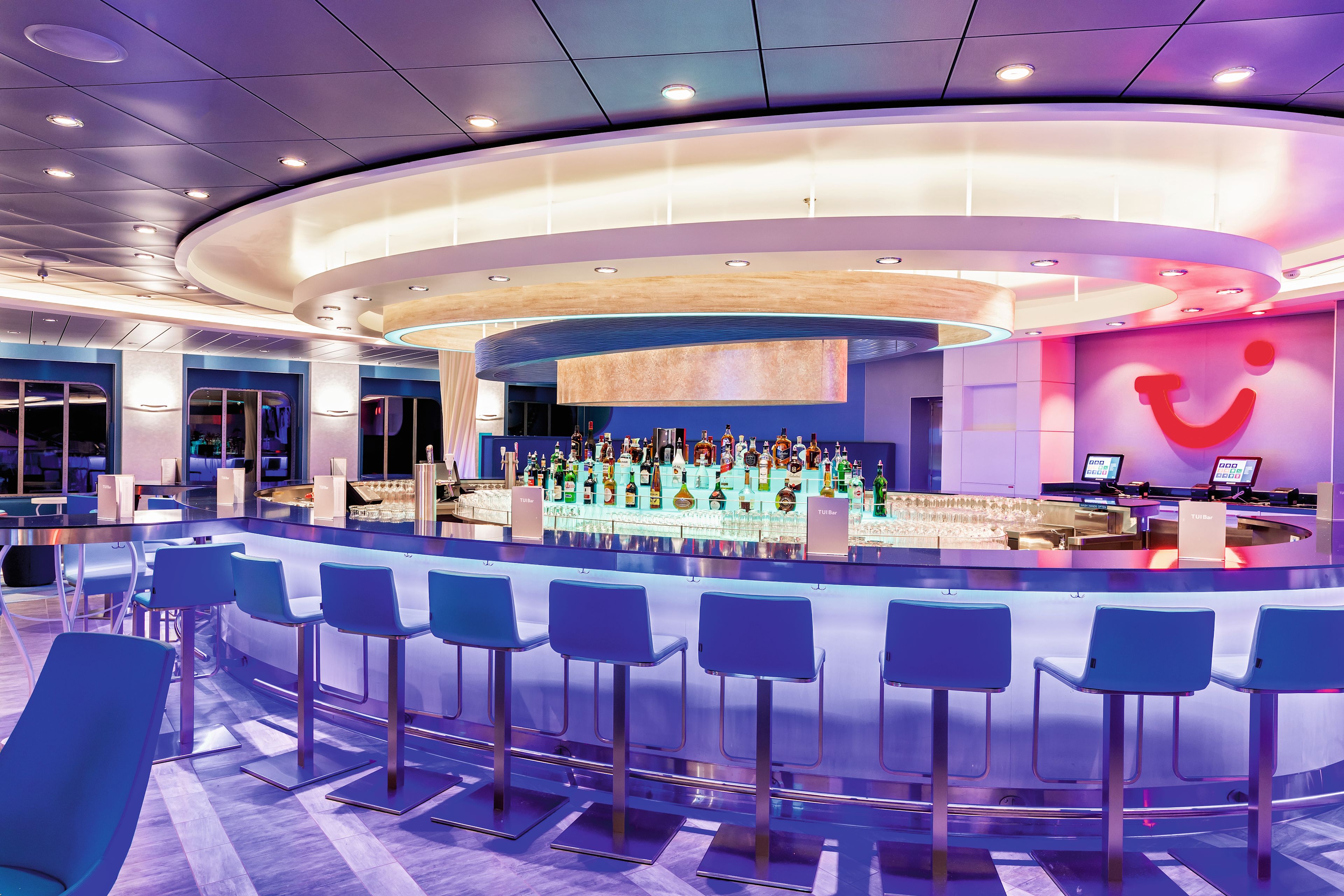 TUI Bar