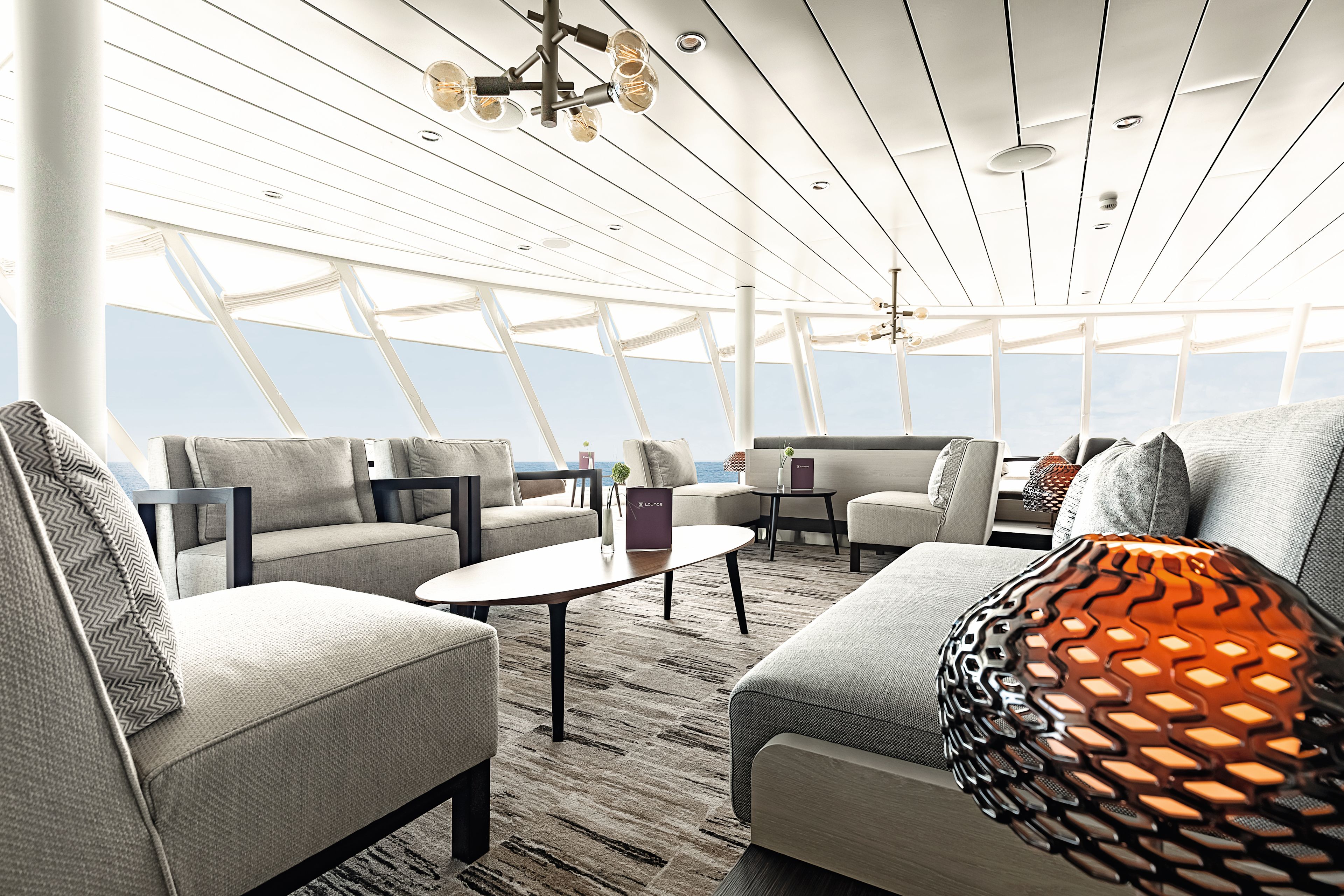 X-Lounge