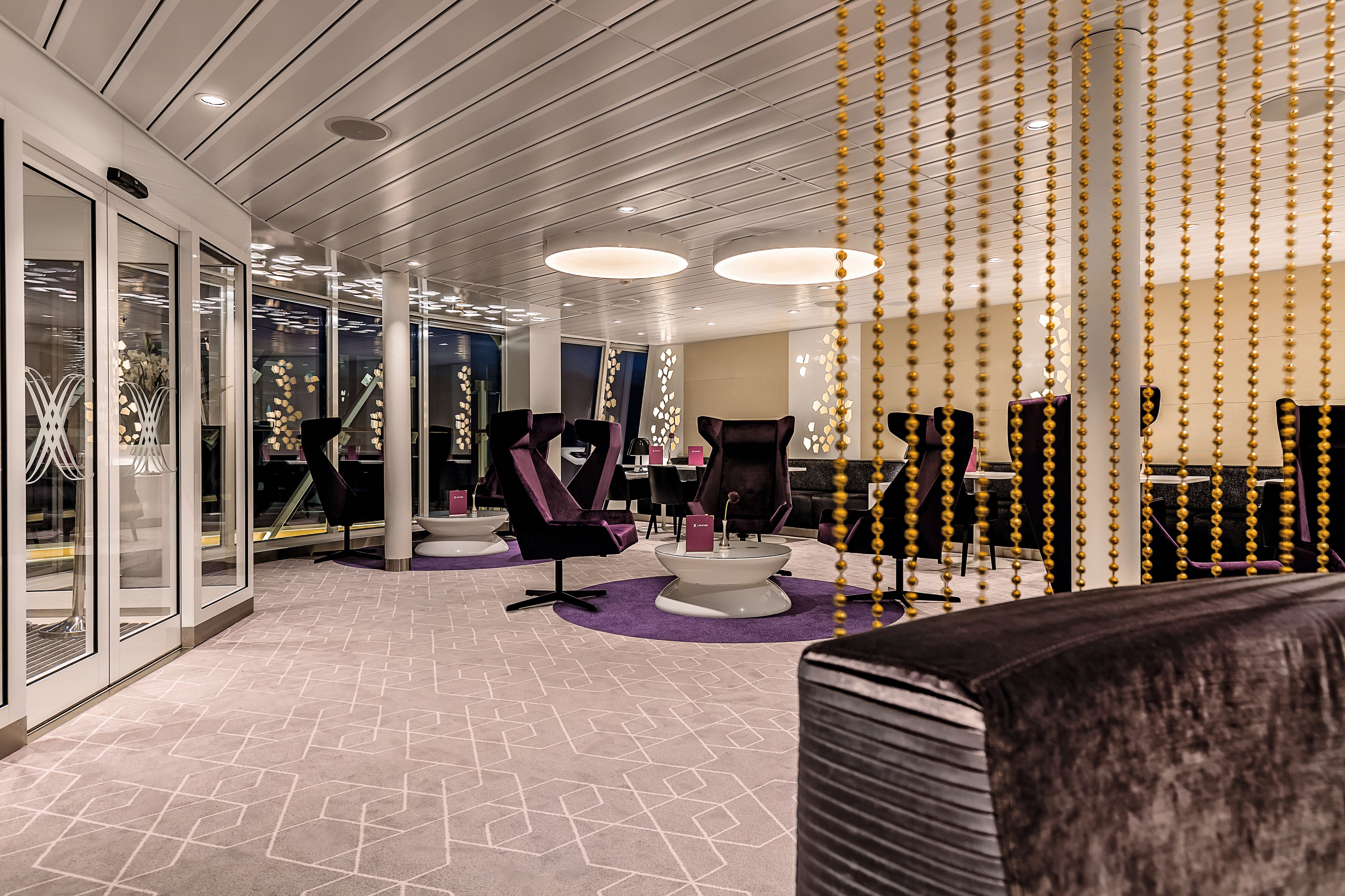 X-Lounge