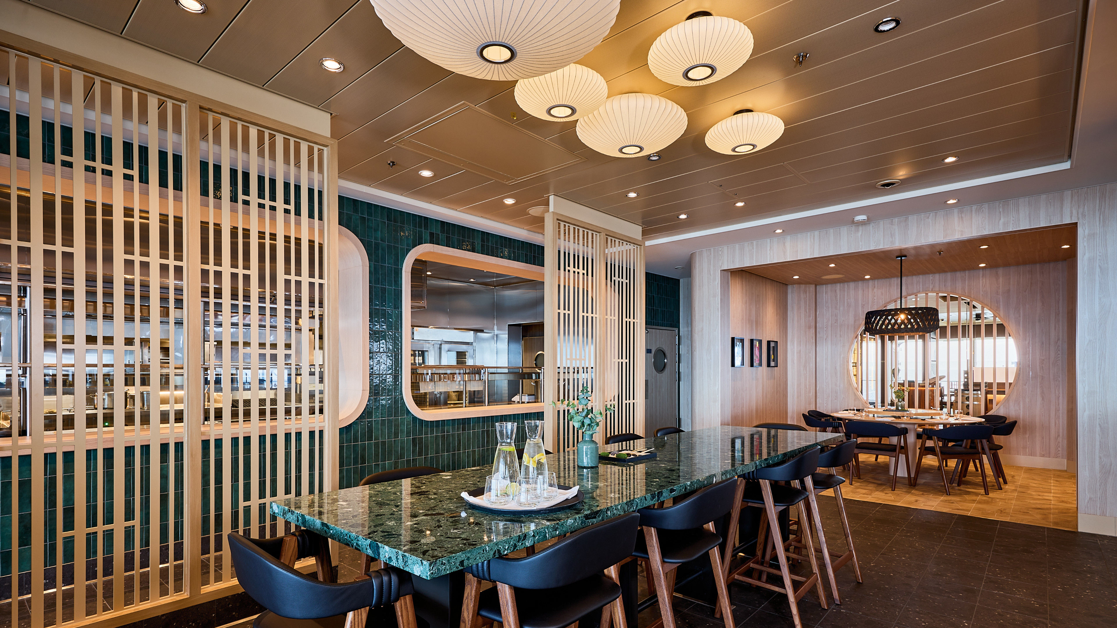 Virtual tour of the Hideki - Asian Delicacies