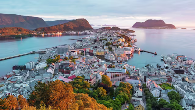 hamburg|seetag|flåm (aurlandsfjord)|nordfjordeid (eidsfjord)|ålesund|haugesund|seetag|hamburg