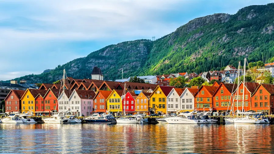 Nordland & Großbritannien: Flåm (Aurlandsfjord) & Nordfjordeid (Eidsfjord)