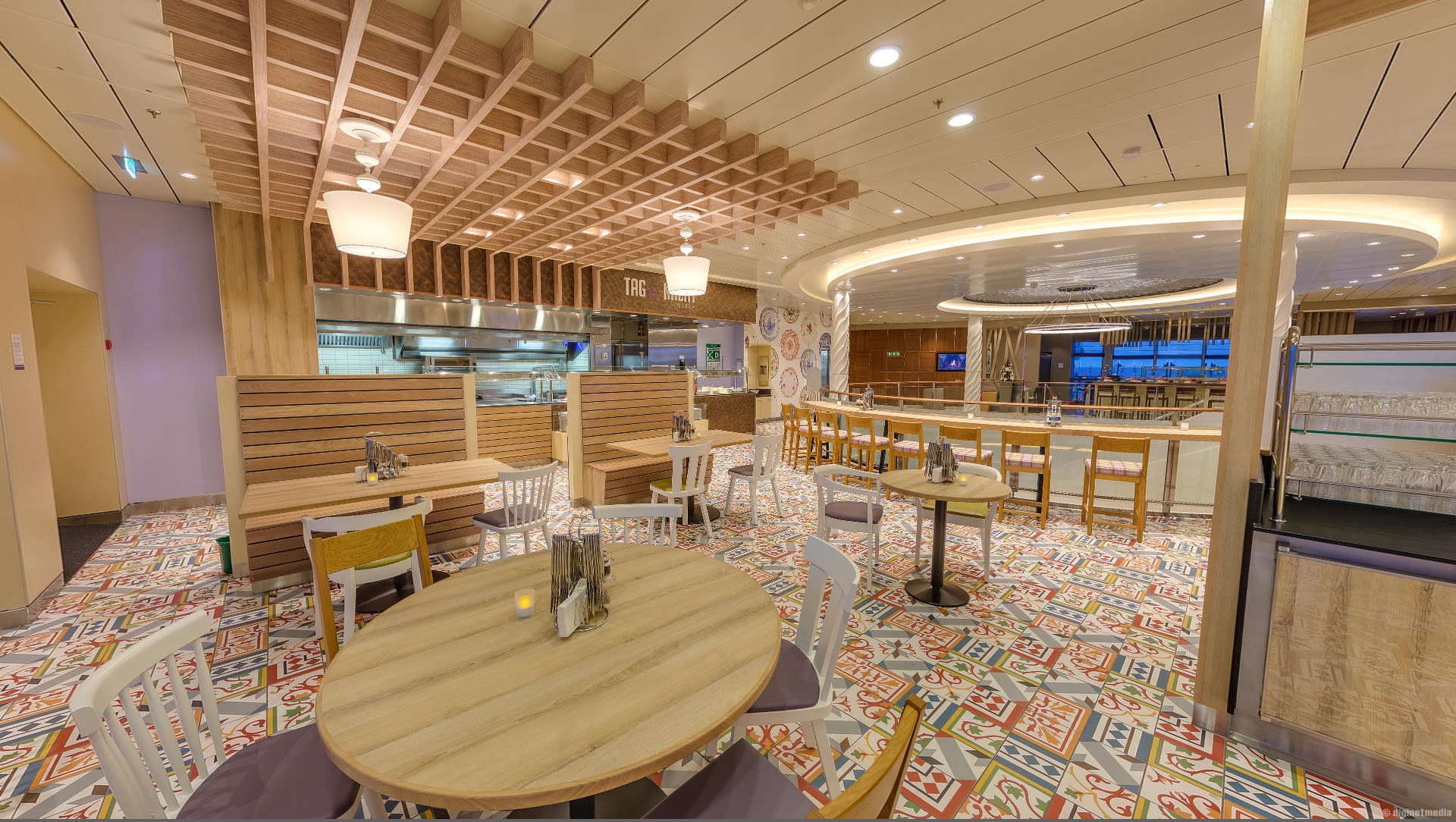Virtual tour of the Tag & Nacht - Bistro