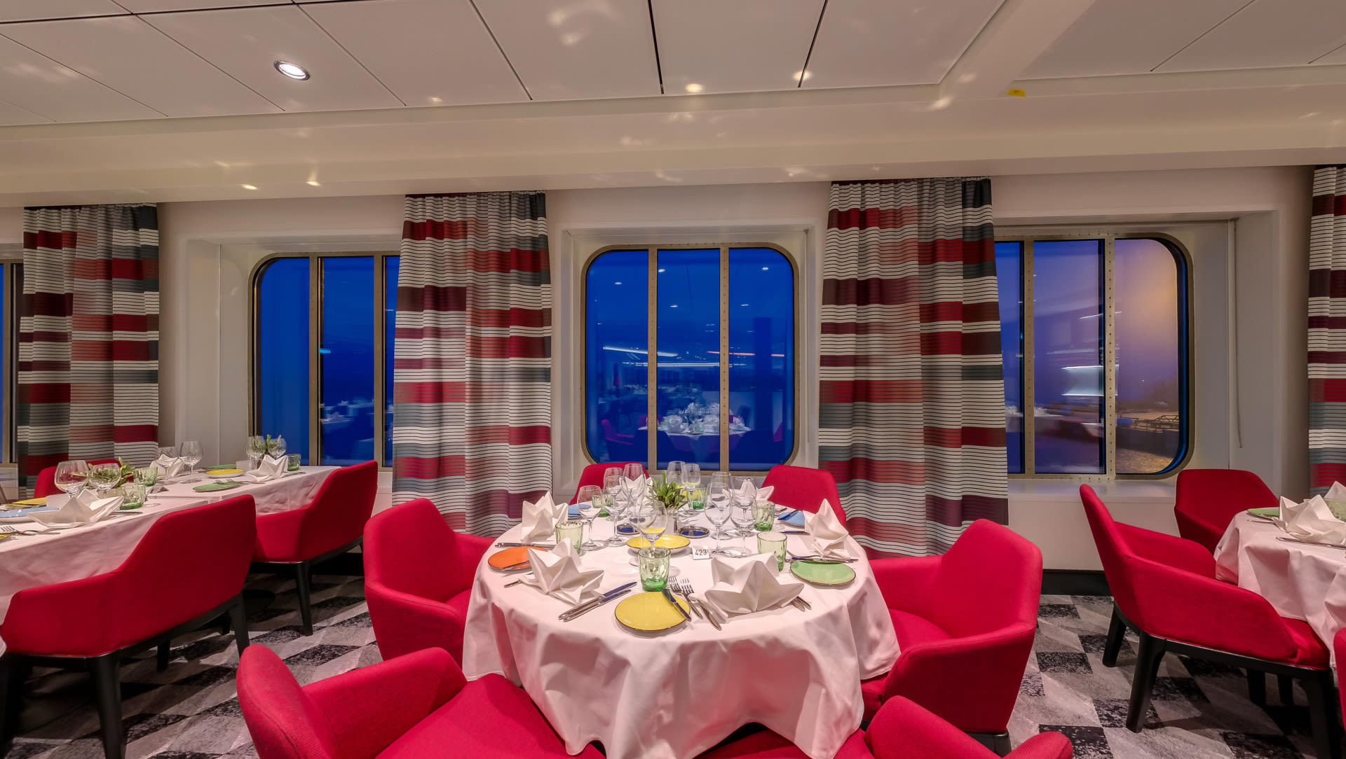 Virtual tour of the Atlantik - Mediterranean Restaurant