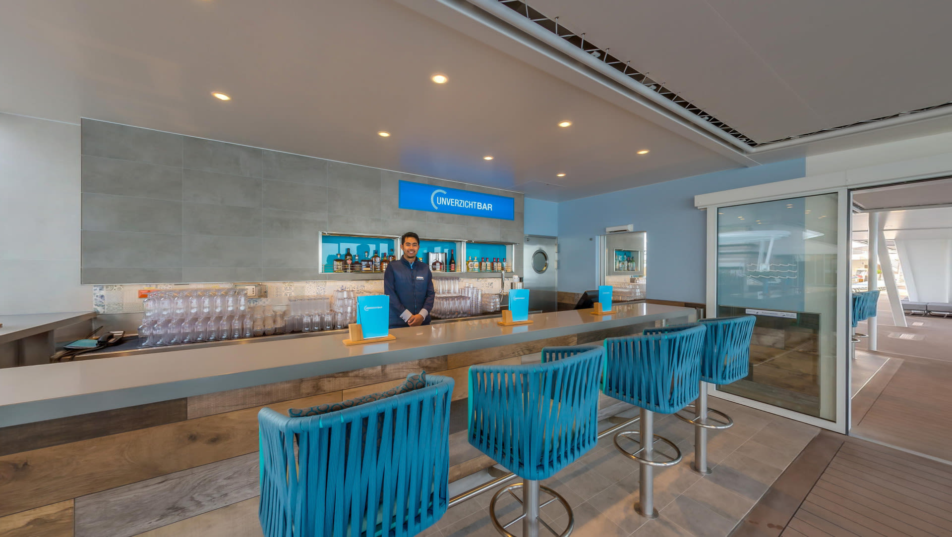 Virtual tour of the Unverzicht Bar