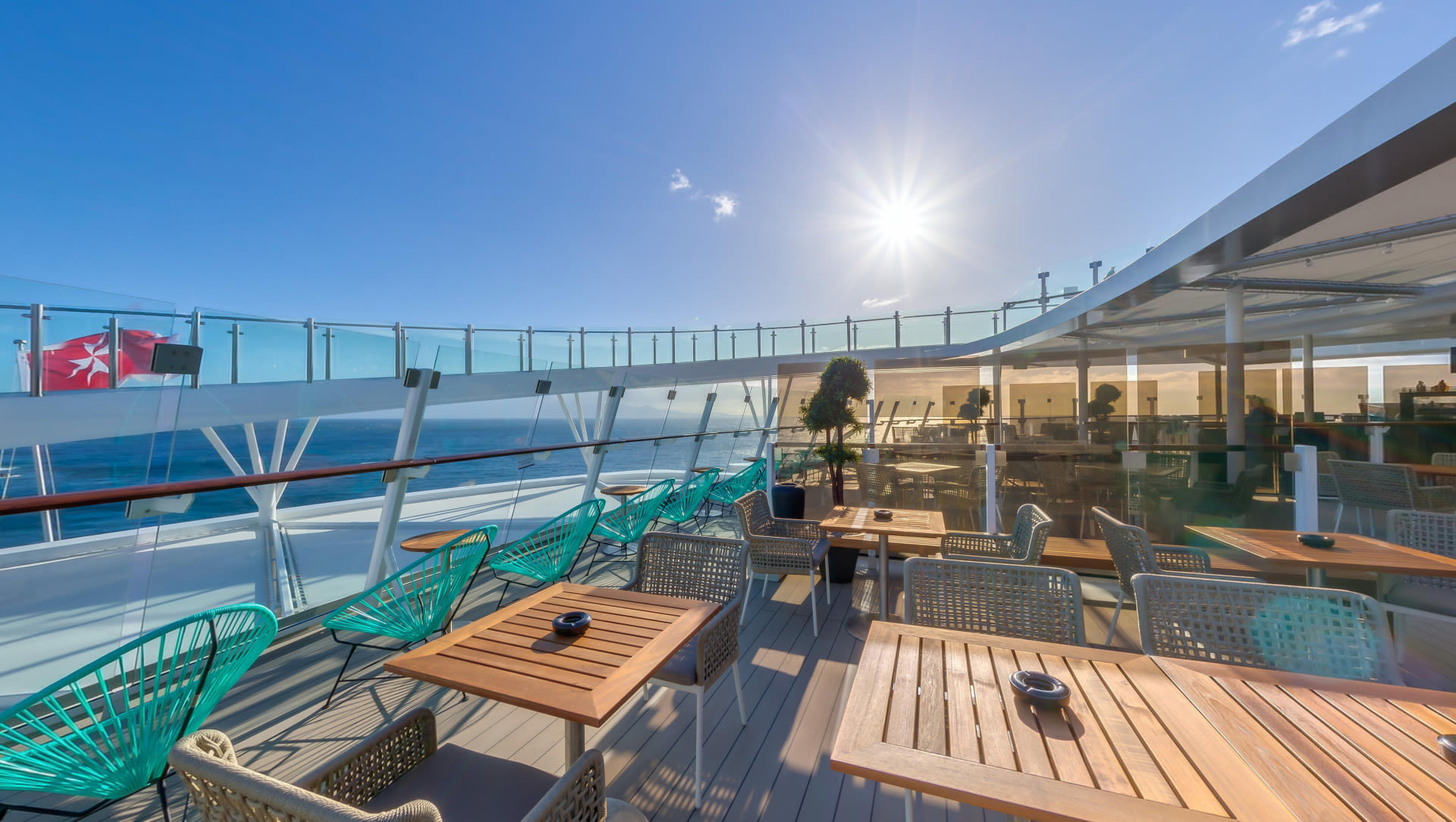 Virtual tour of the Außenalster - Bar & Grill