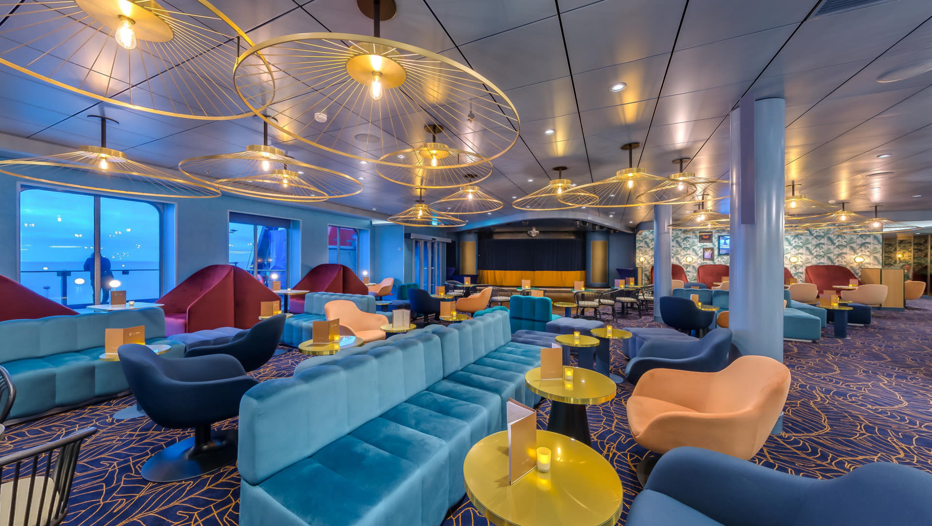 Virtual tour of the Schau Bar