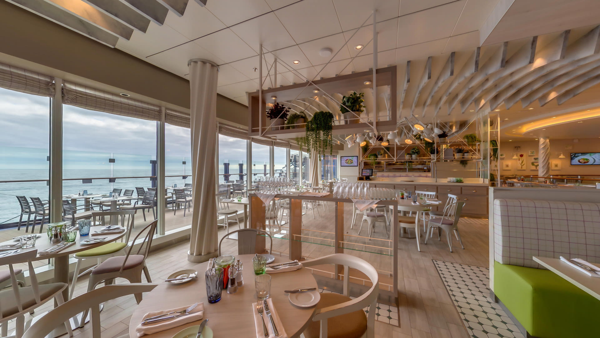 Virtual tour of the Ganz Schön Gesund - Bistro