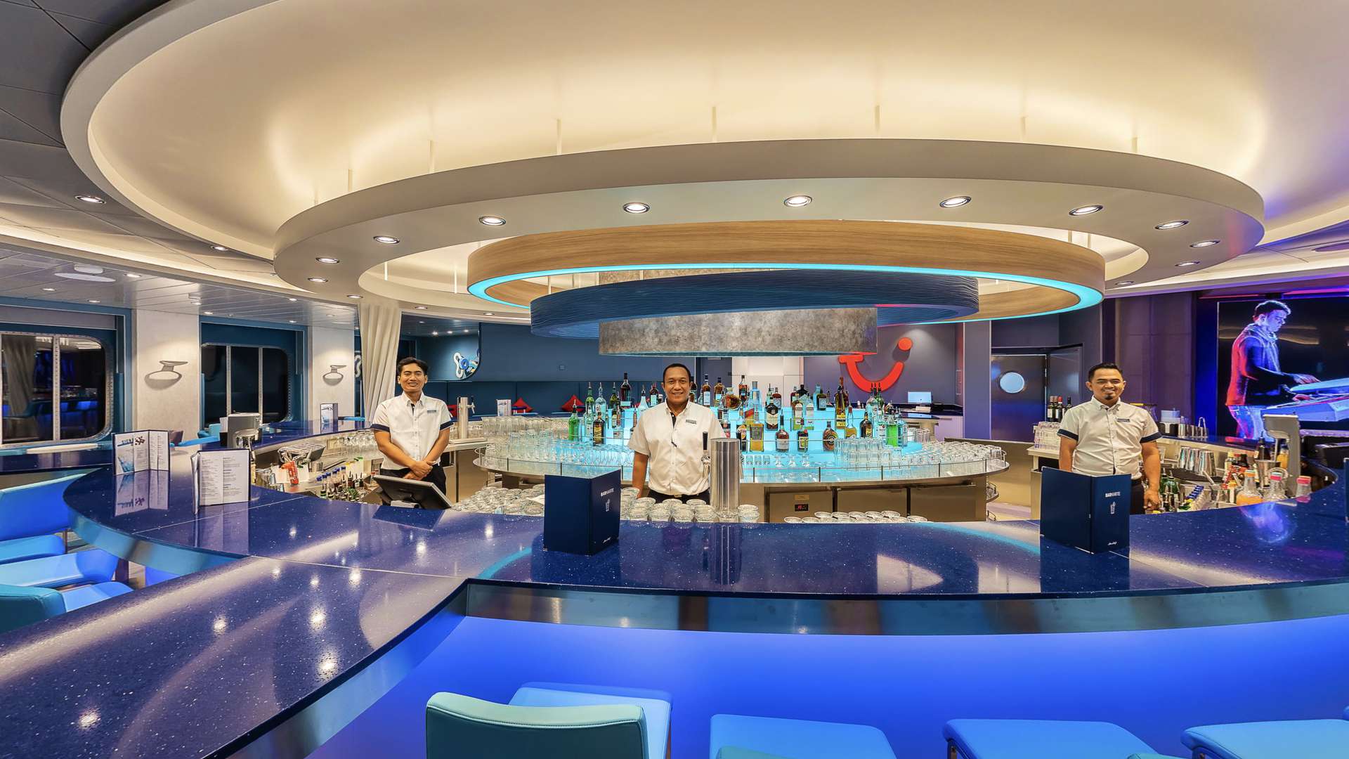 Virtual tour of the TUI Bar