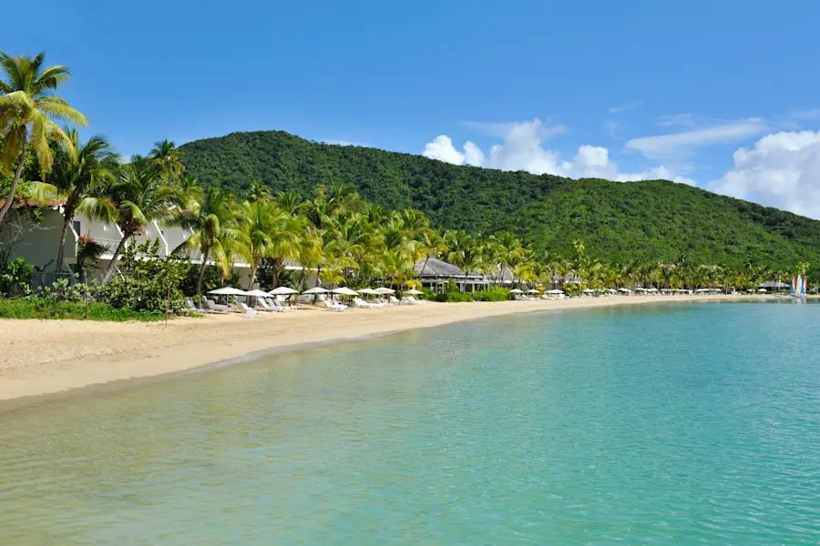 Mittelamerika & Karibik: Castries (St. Lucia) & Roseau (Dominica)